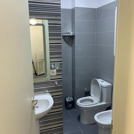 Kris In Plazh Durrës